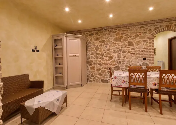 לינה וארוחת בוקר Il Baglio ניקוטרה